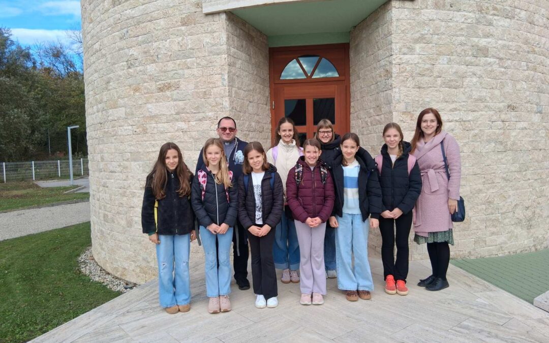 UČENICE VJERONAUČNE GRUPE U POSJETU CARITASOVU CENTRU VARAŽDINSKE BISKUPIJE